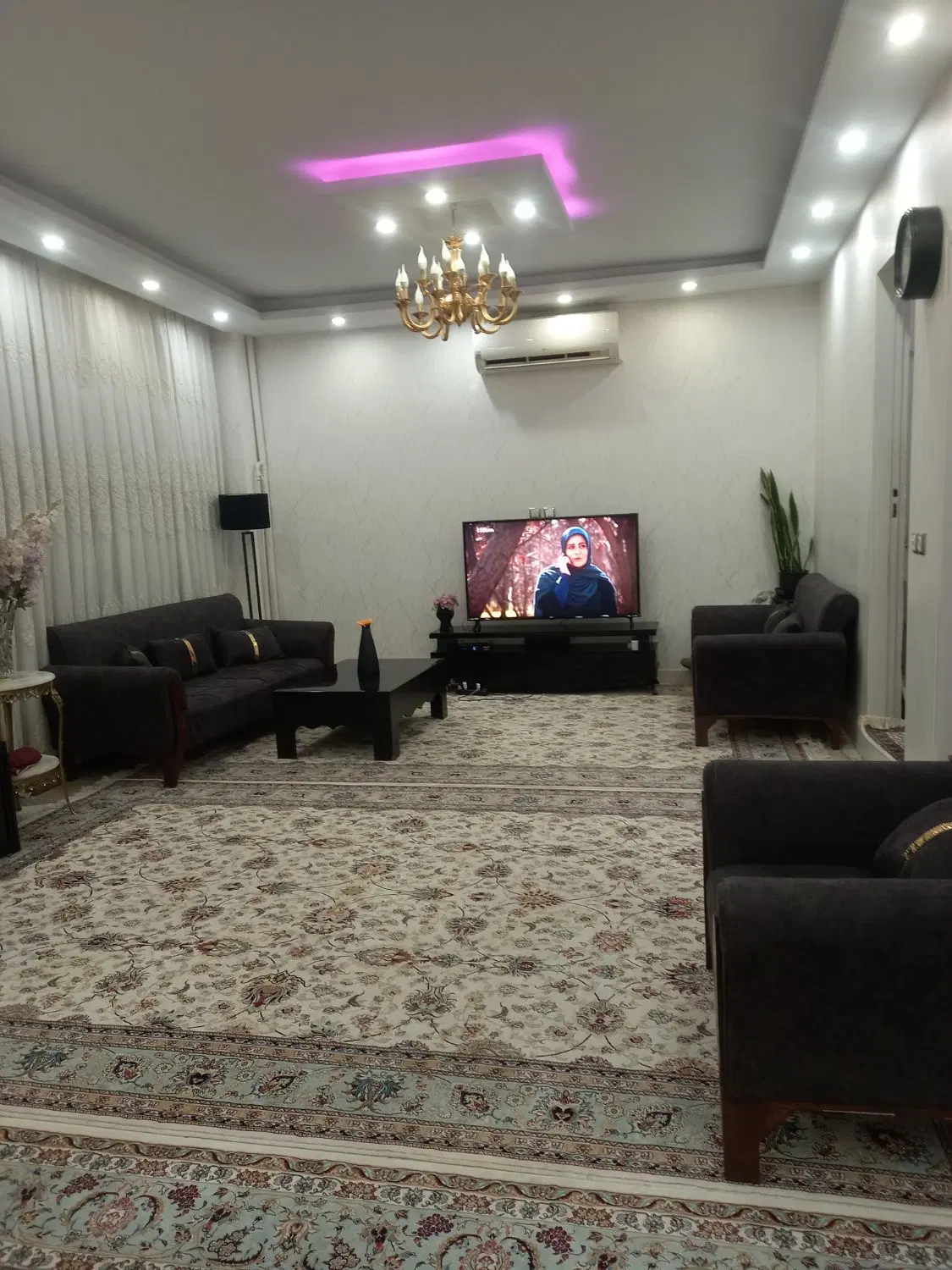 آپارتمان لوکس وعالی ۶۰+ ۱۰