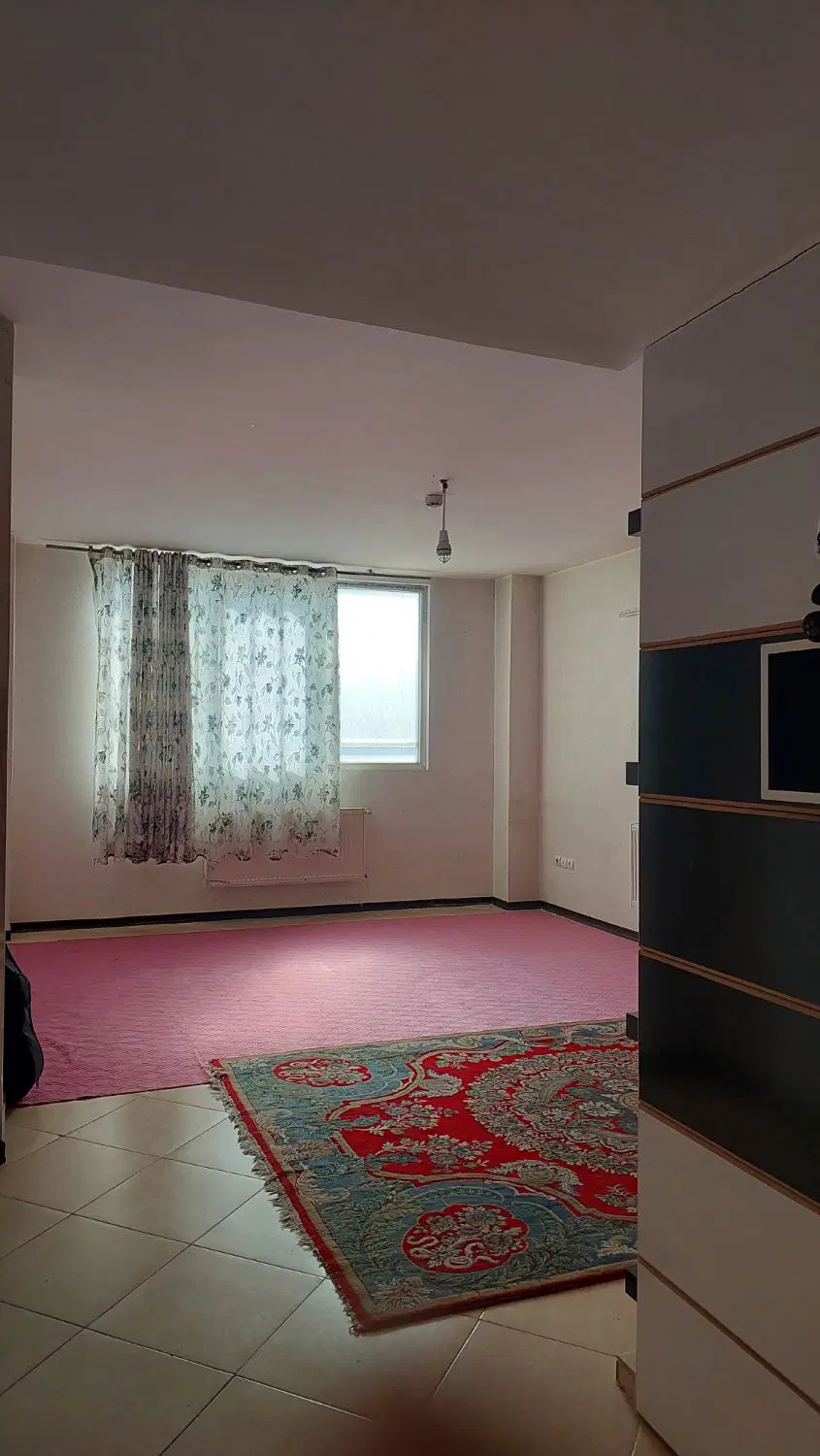 همخونه واحد ۹۰ متری واقع در بهارستان