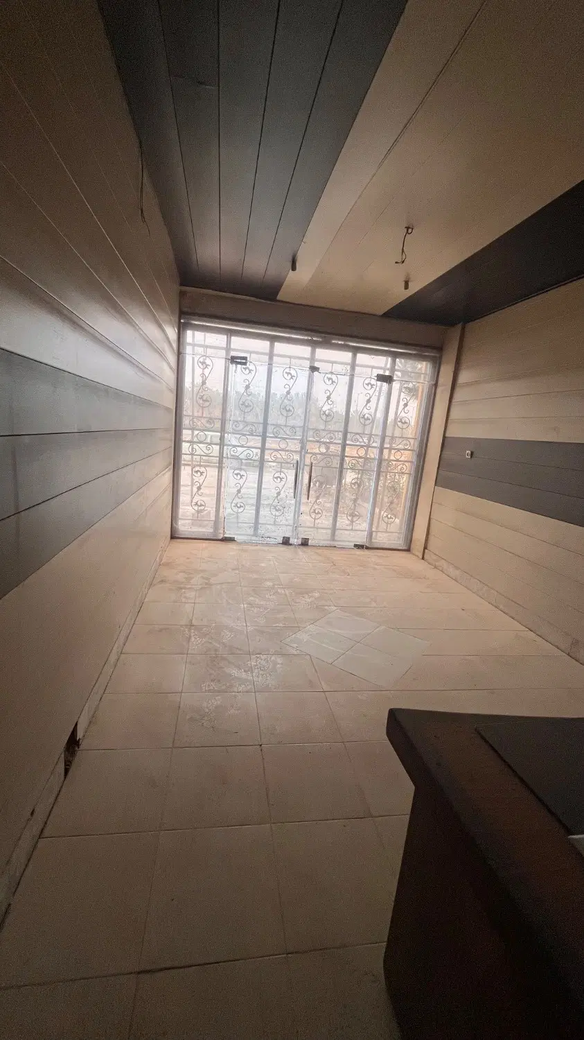 برازنده تاپ لوکیشین