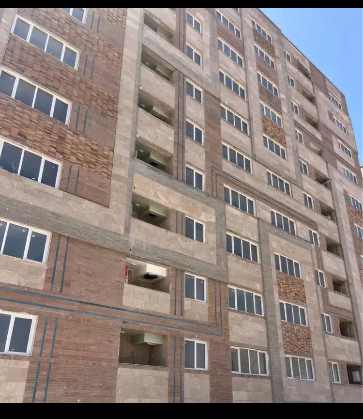 دو خواب ۱۳۰ متری سروقامتان