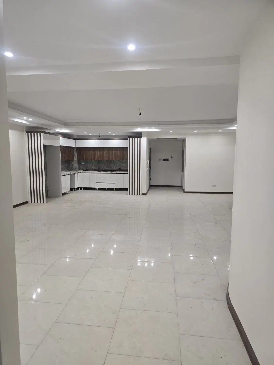 خادم اباد فروش اپارتمان ۱۵۰ متری