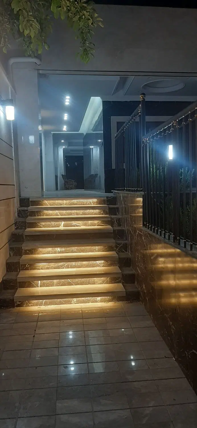 ۱۳۰متر ۳ خواب غرب بلوار