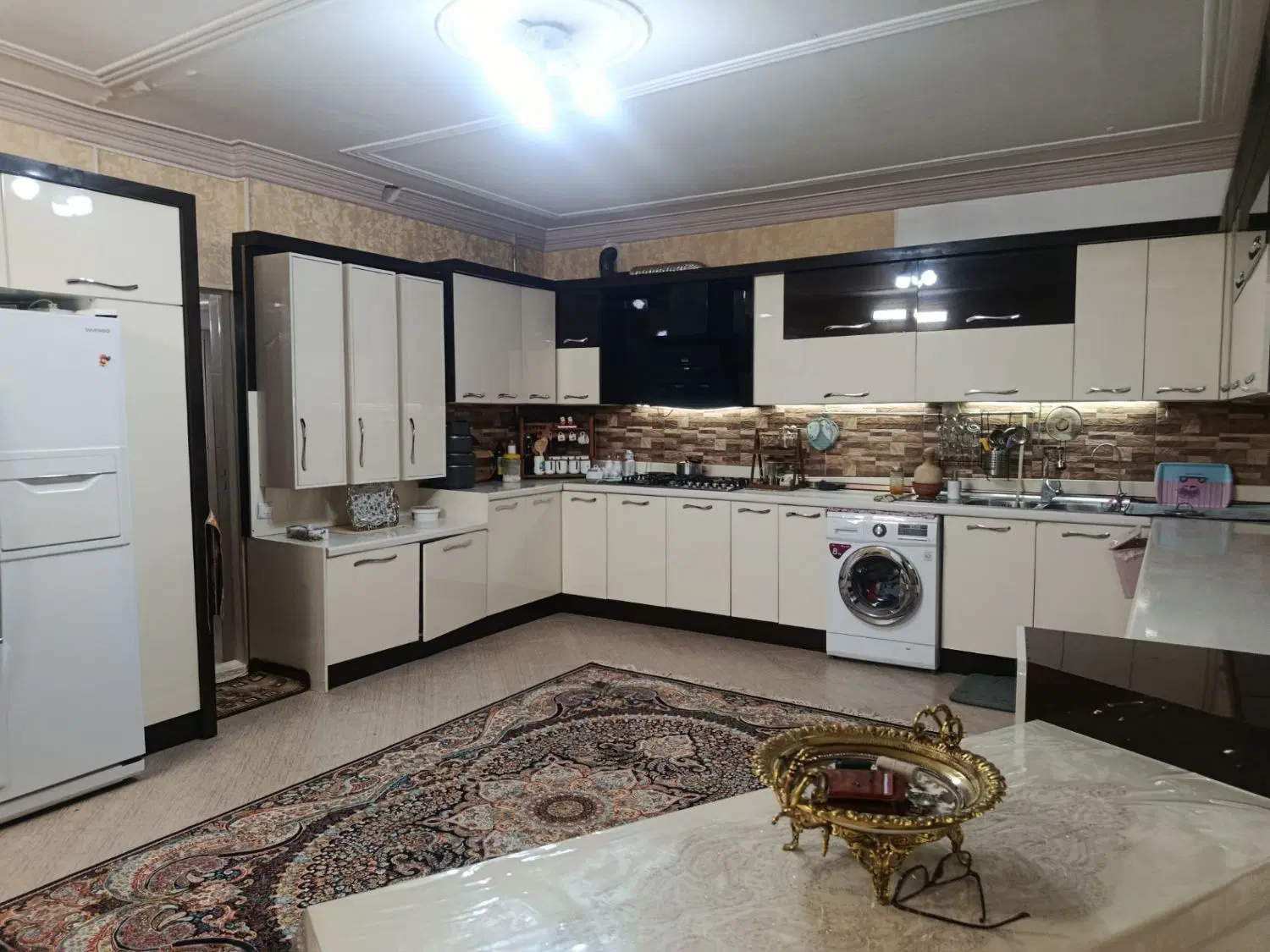 عرصه آپارتمان شکار