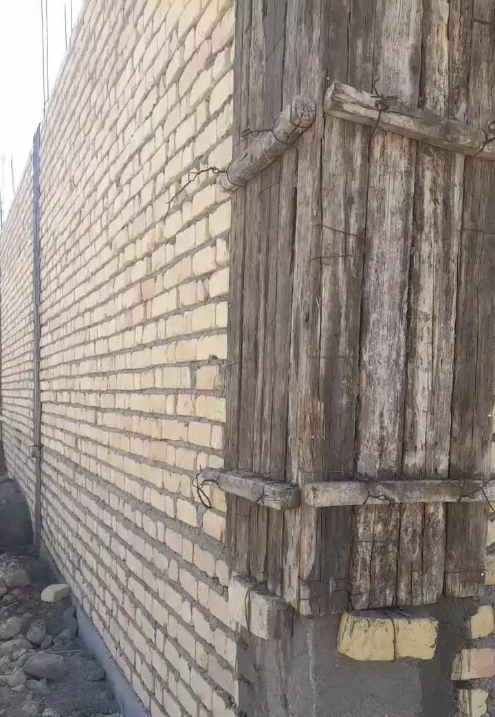 زمین  نیمه کار روستای خره
