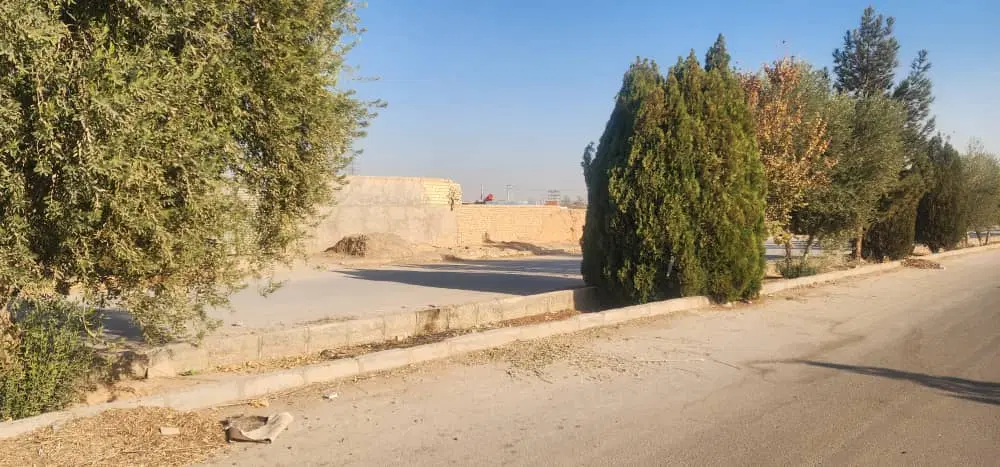 زمین جنب خیابان خوش مکان ادرس دردسترس