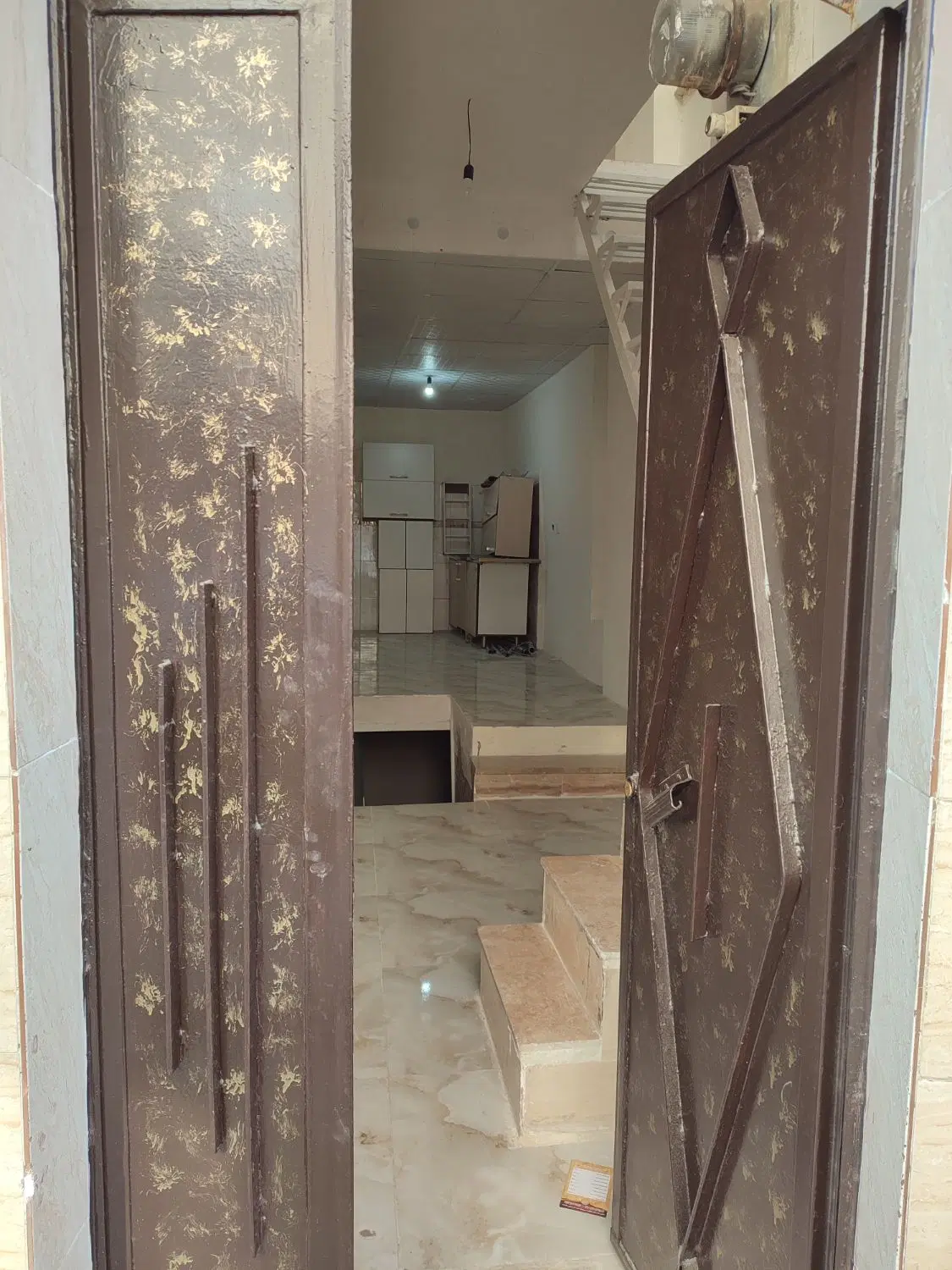خانه دوطبقه بازسازی شده سند اوقافی