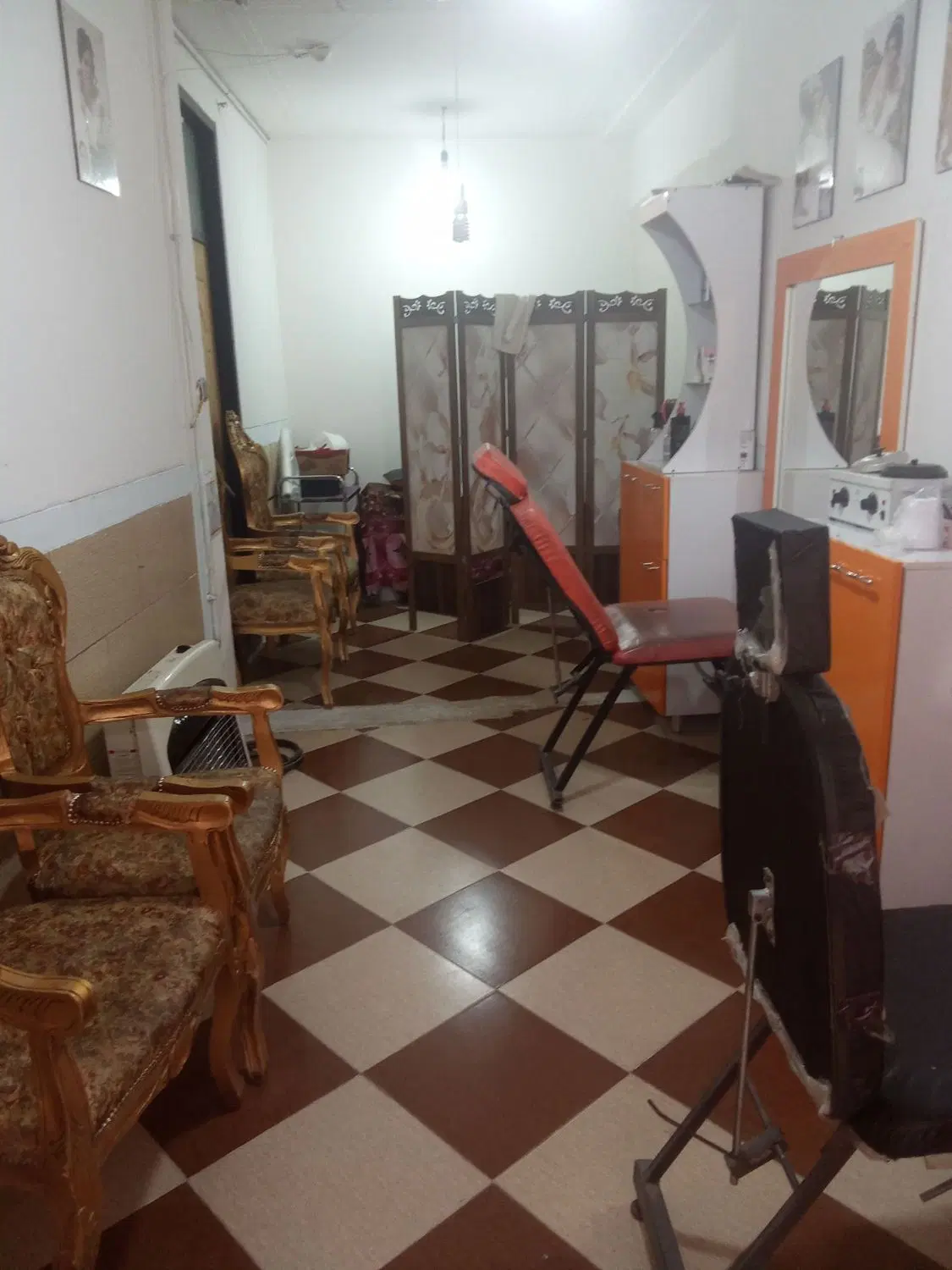 مغازه لب خیابان هجرت شهرک مطهری