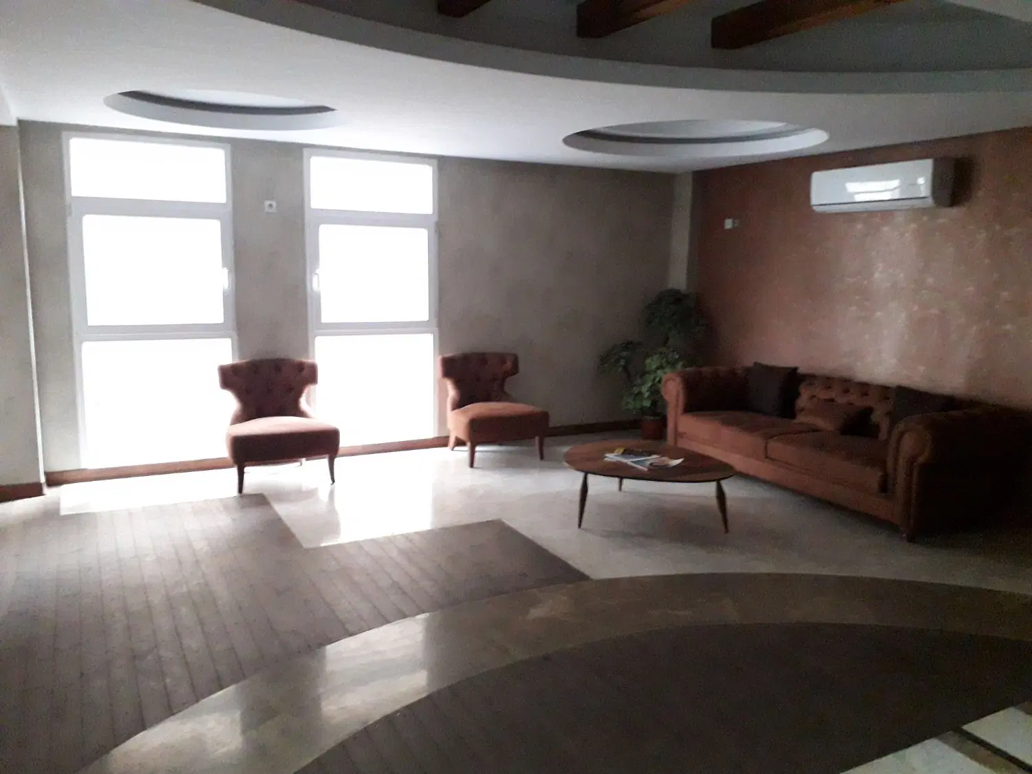 پاسداران  اداری  ۱۲۰ متری