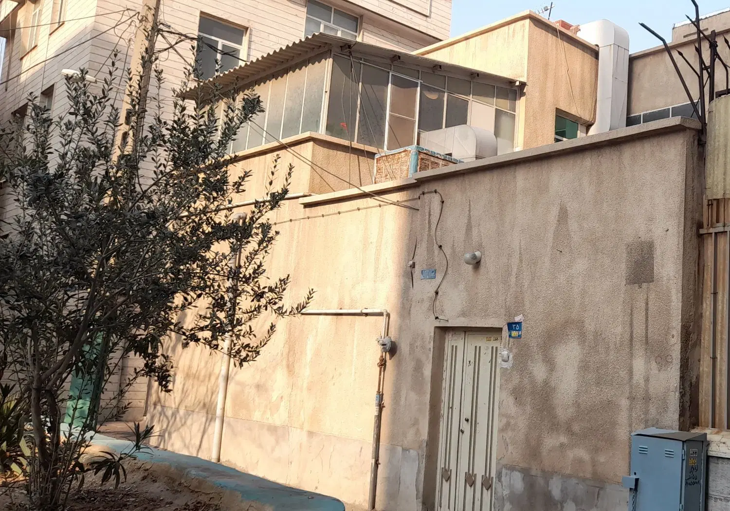 کلنگی با جواز ساخت