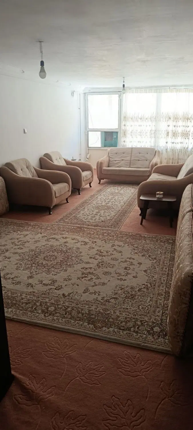 واحد مسکونی۸۰ متری عبورمجزا شهرک ساحلی قسمت پست