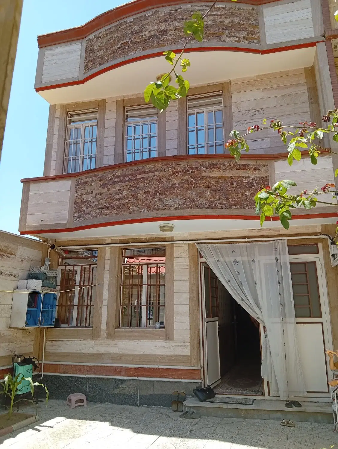 منزل مسکونی خیابان خرمشهر دو سرویس