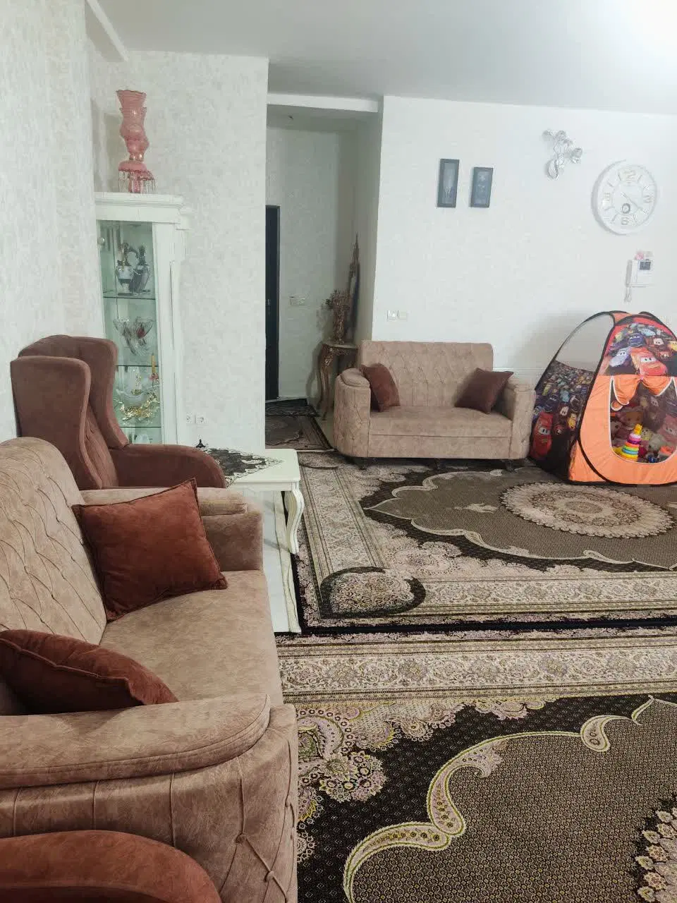 واحد تمام رهن 95 متر در برج شهریار