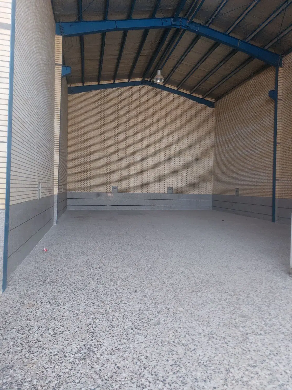 ۲۸۰متر سوله ۱۷۰متر سالن امکانات کامل