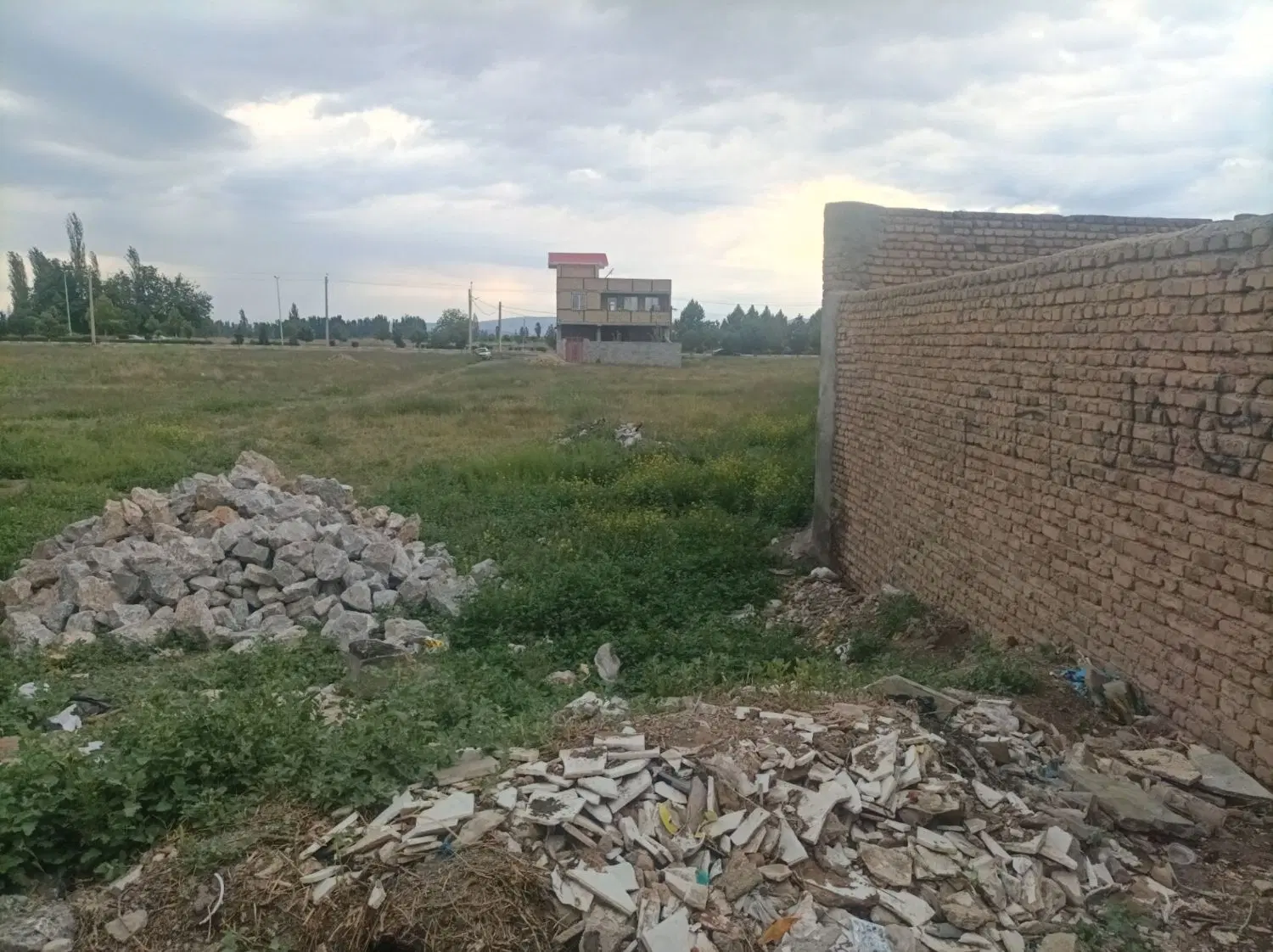 زمین نسیم ۱بن بست ۶متری