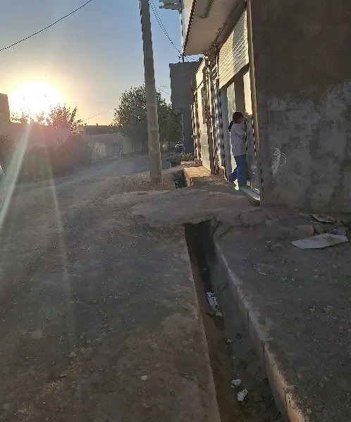زمین صد متری تلوری خیابان گلها