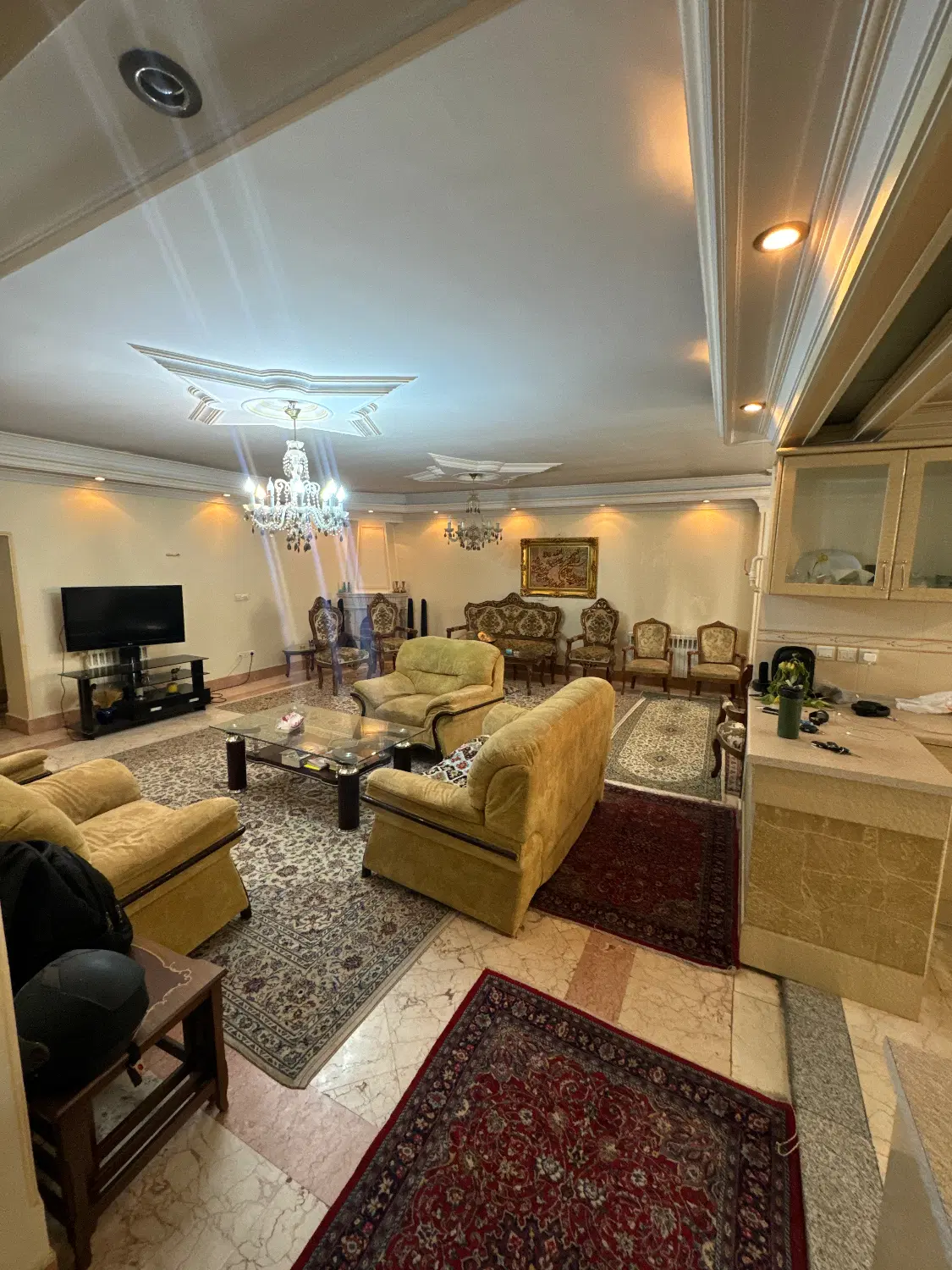 آپارتمان تک واحدی