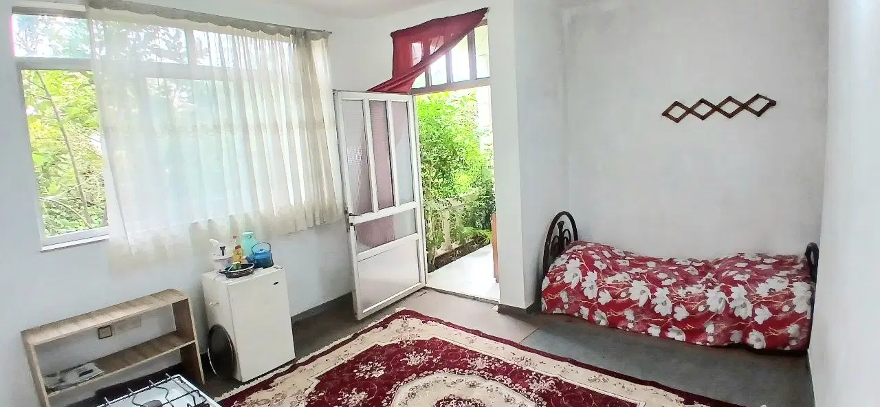 اتاق ۱۷ متری راه جدا برای یک نفر مرد