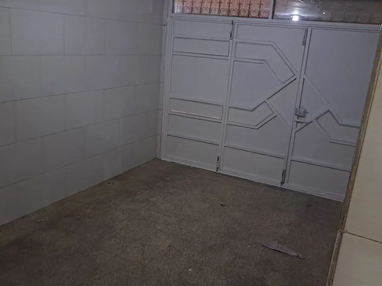 منزل مسکونی جنوبی۲۳۳متر قابل ساخت ۴طبقه روپیلوت