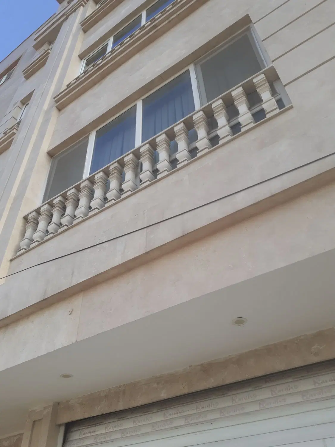 آپارتمان ۱۰۵متری طبقه دوم پارکینگ آسانسور  انباری