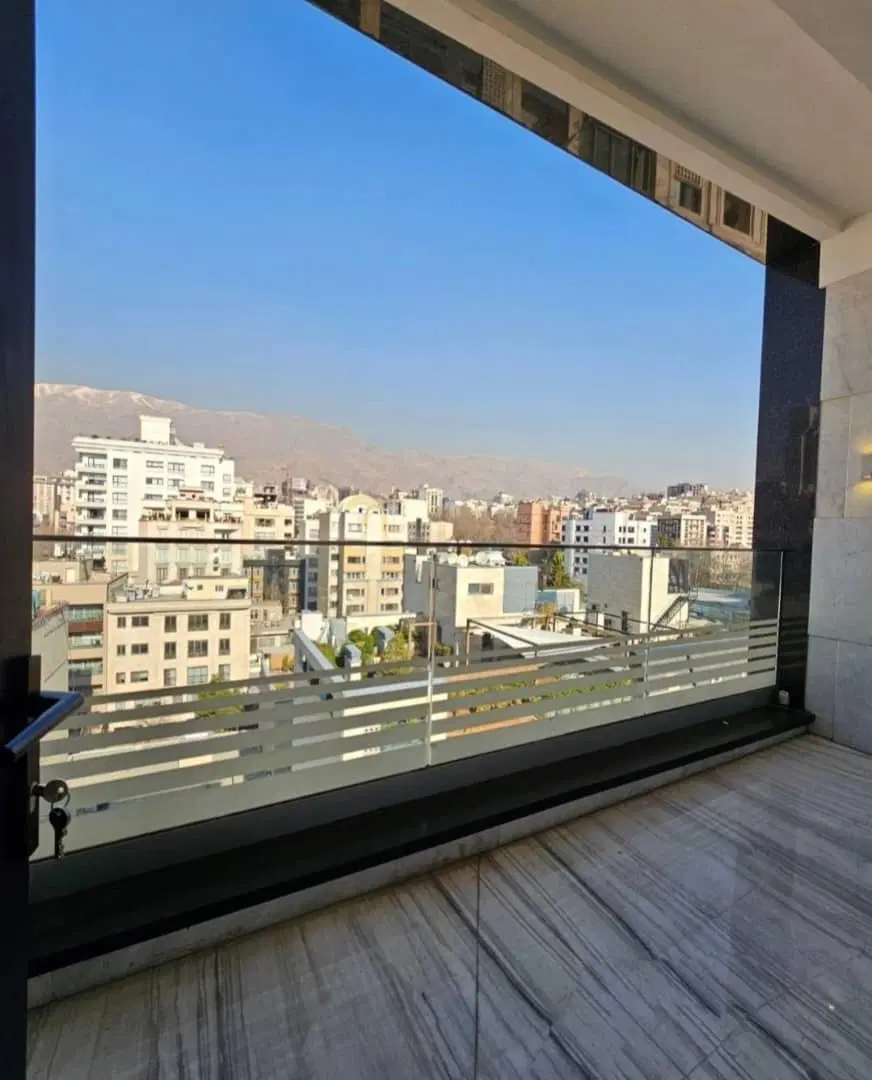 شهرک غرب _ ۱۳۵ متر _ دید اکواریوم
