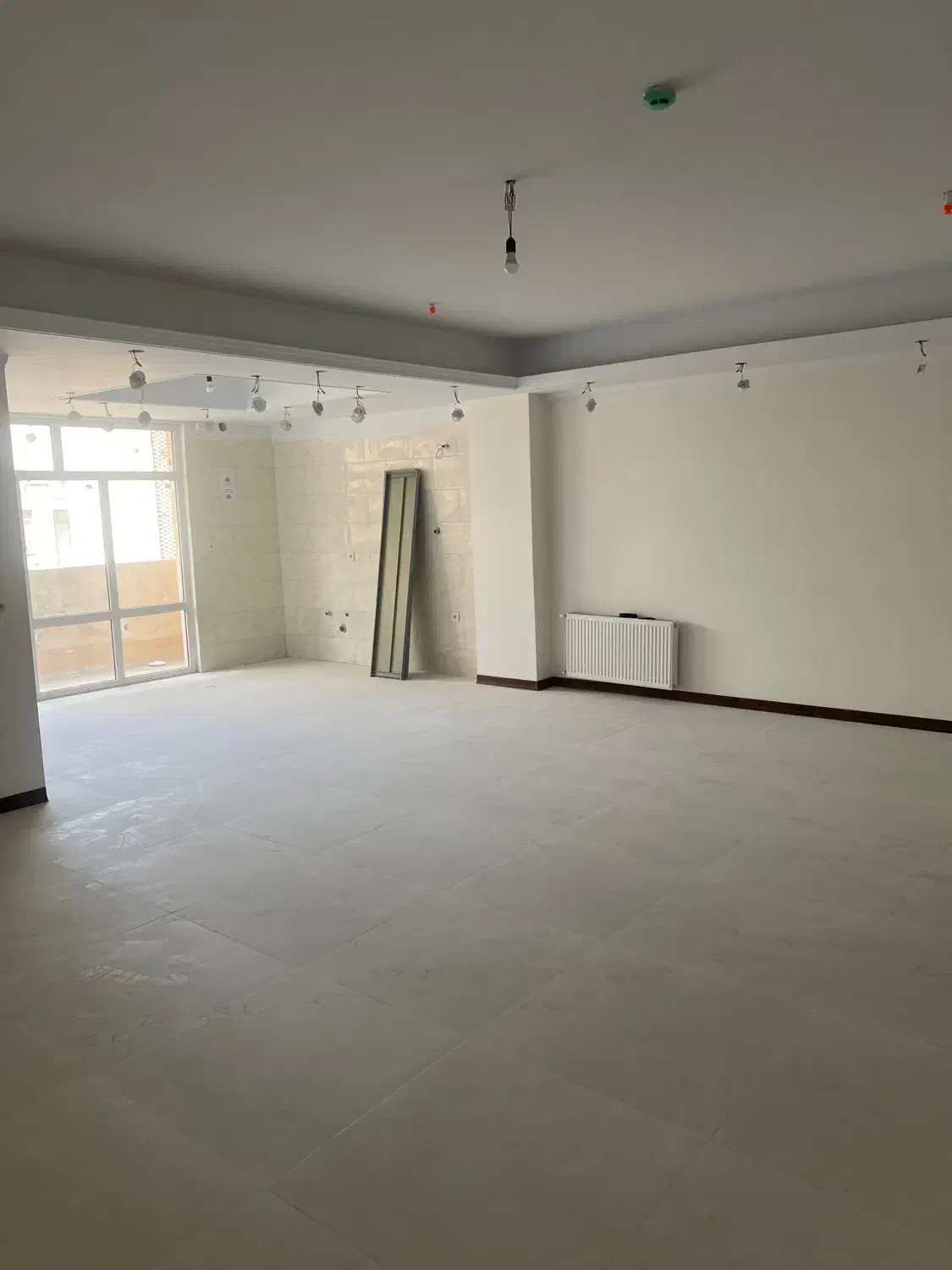 نوساز ۱۱۰ متری خشکبارچی (خیابان اقبال)
