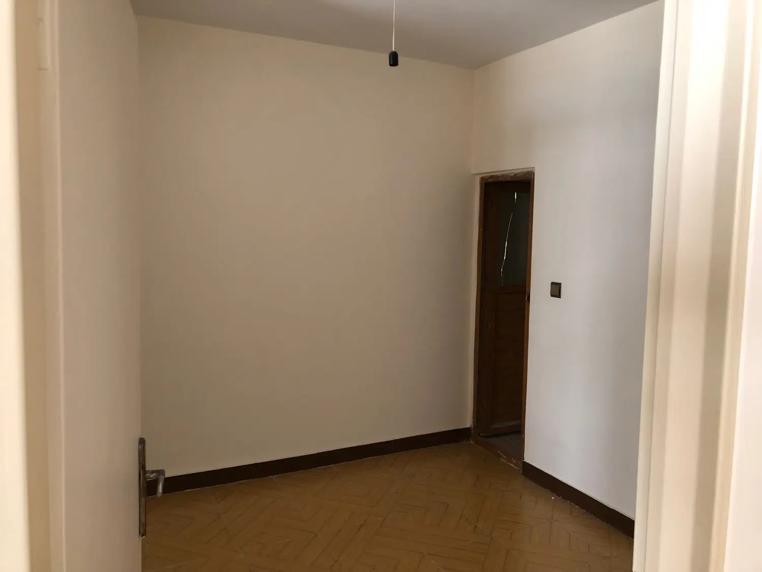 ۶۵ متر دوخواب با پارکینگ سندی غرق نور