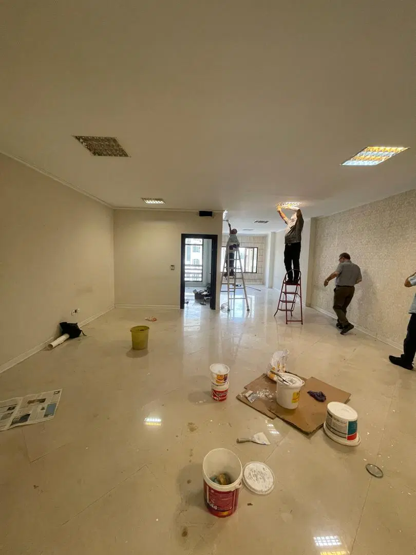 چهاراه پاسداران،دولت،۱۱۰ متر ساختمان پزشکان