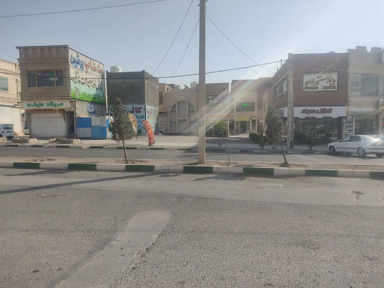 ۳۰ متر زمین تجاری ۲ نبش با جواز ساخت