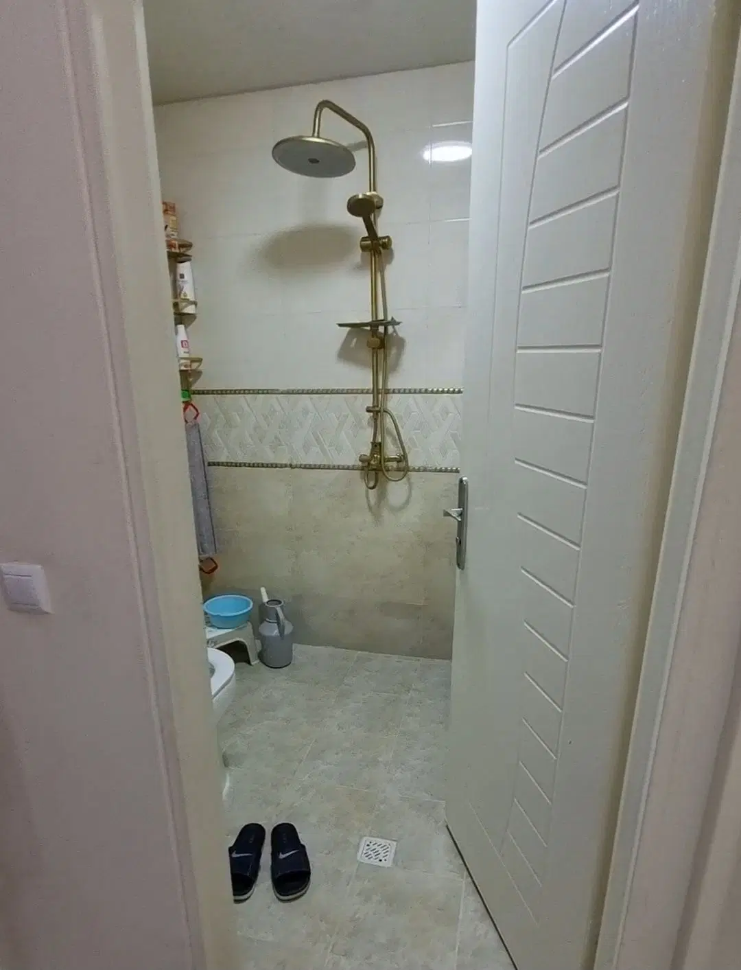 اپارتمان شهرک ارم