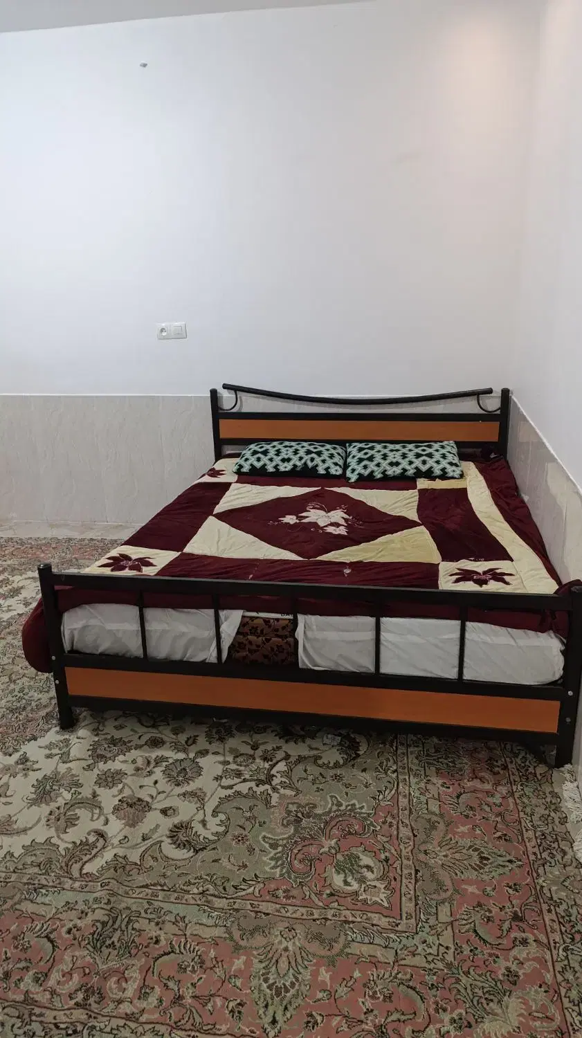 منزل مبله بصورت شبانه روزی اجاره داده میشود
