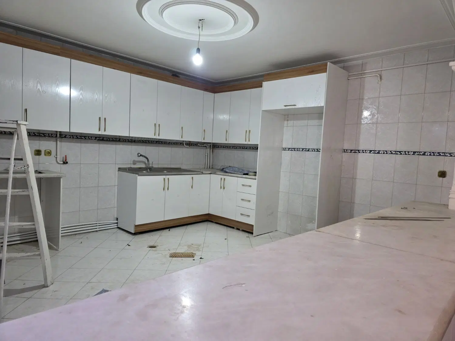 ۱۶۰ متری فول امکانات