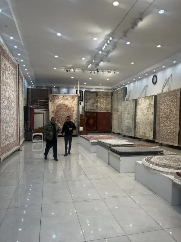 مغازه بر بلوار آزادی تبریز