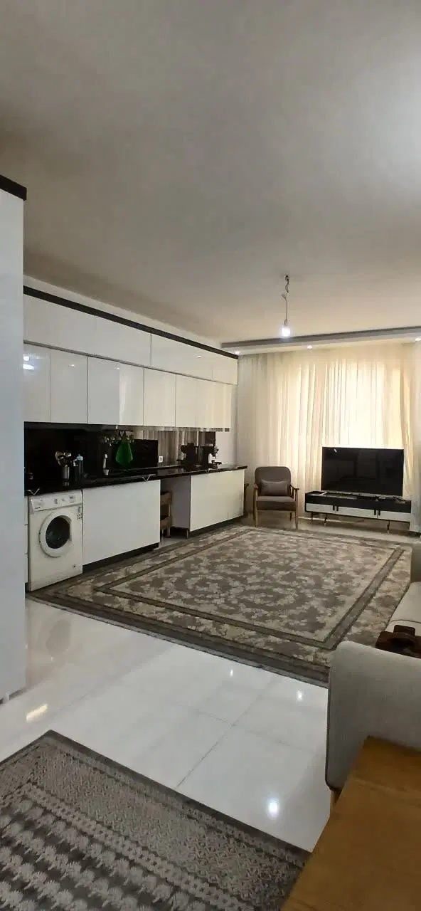 آپارتمان نوساز _حاشیه ایثارگران_خوش نقشه وخوش نور