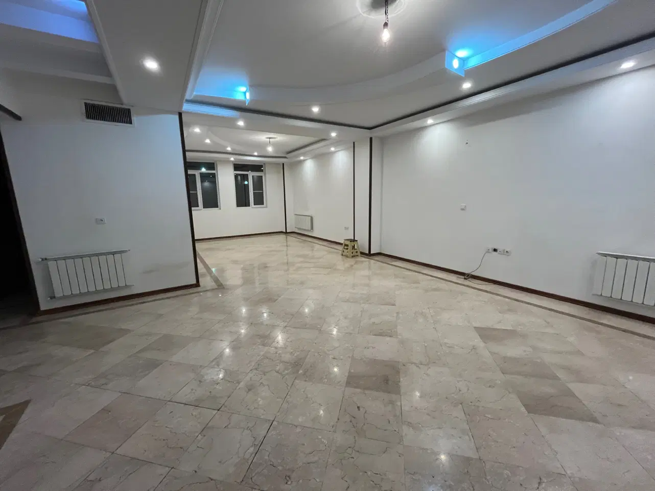۱۱۰ متر دو خواب جنت آباد مرکز