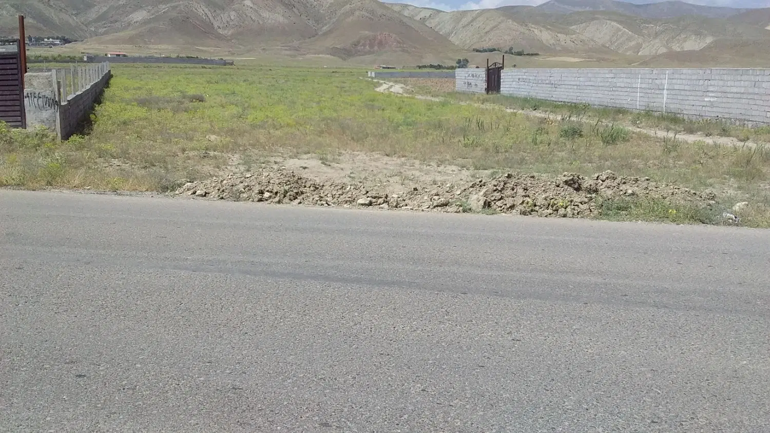 زمین باغی اسپیران (آغداش