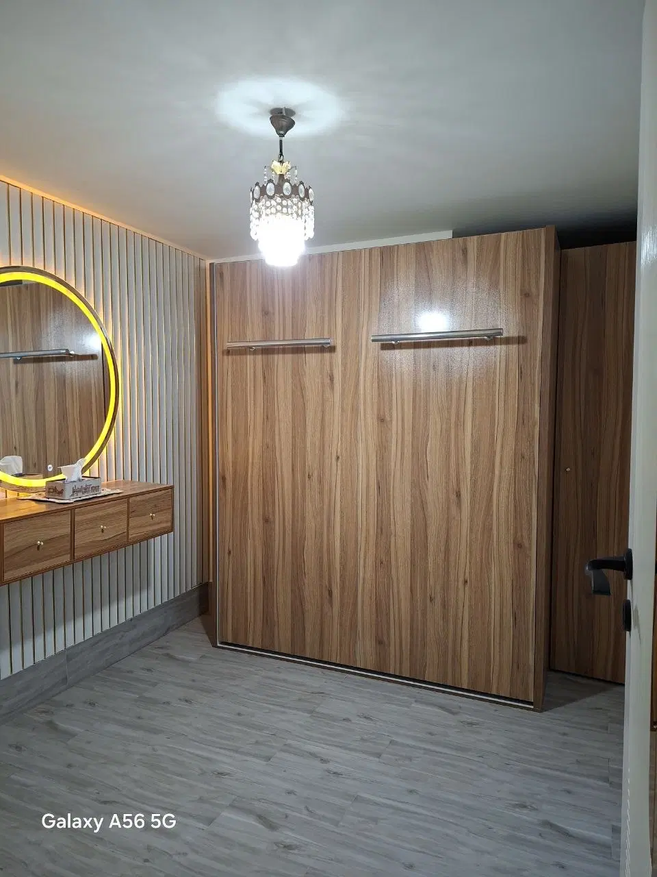 آپارتمان ۸۰ متری در باغ گلدسته تاپ لوکیشن