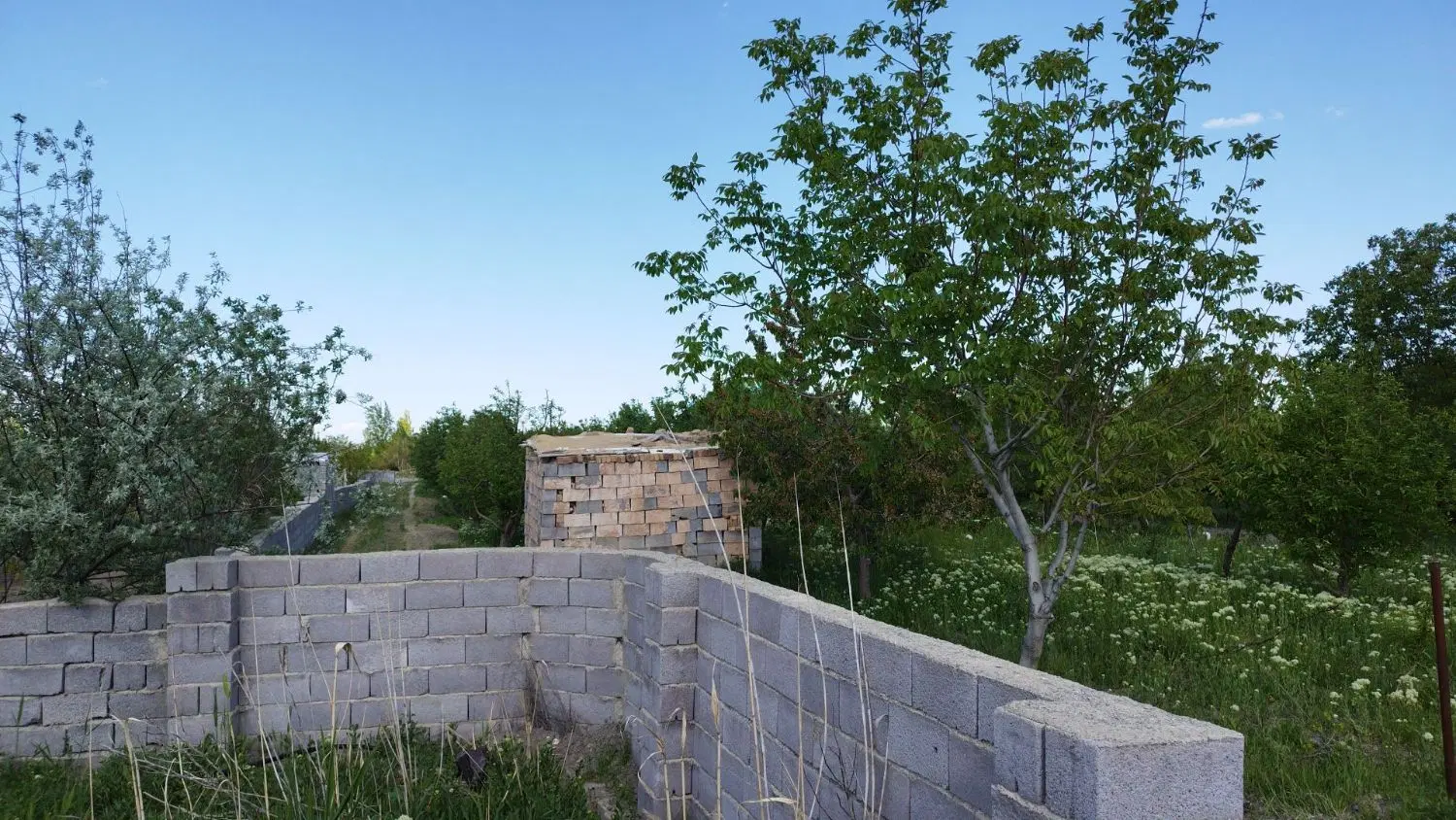 زمین جای ویلایی آماده ساخت