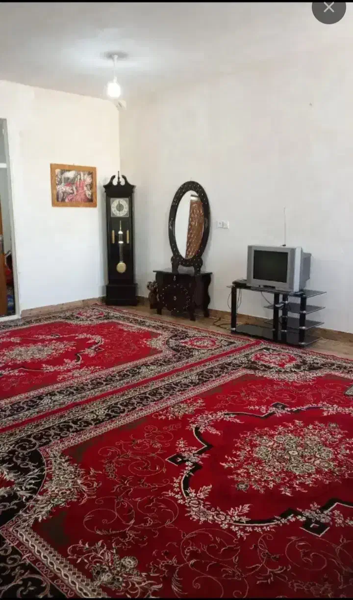 طبقه‌بالا‌در‌قلعه‌سنگی‌