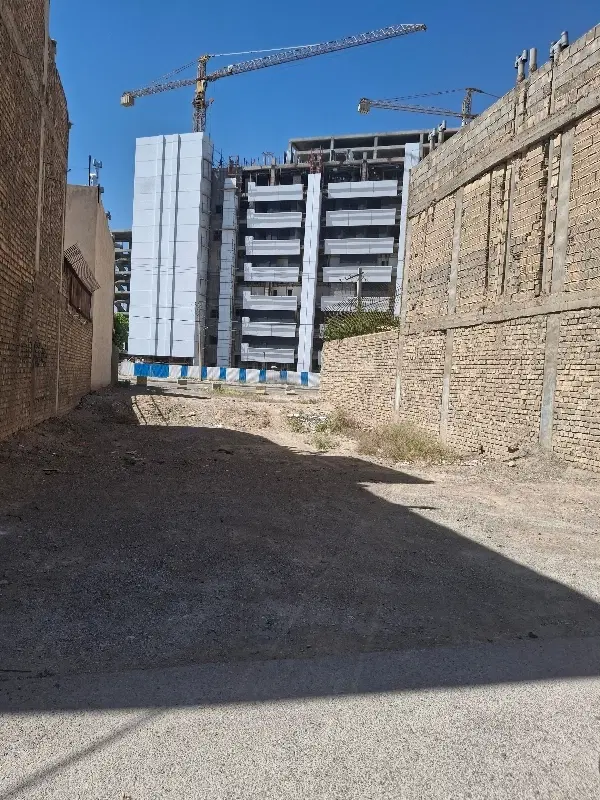 180متر زمین مسکونی