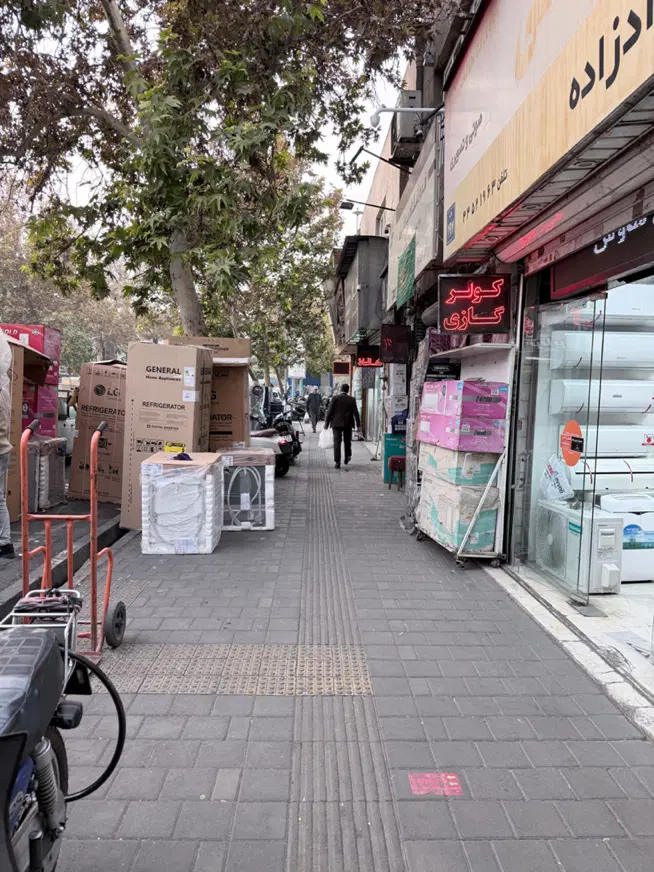 فروش خانه مسکونی با موقعیت کاملا تجاری