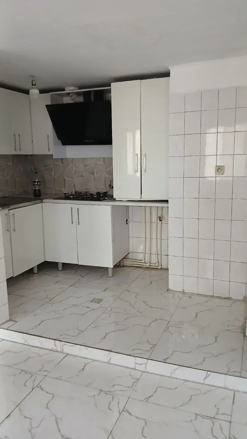 ۴۲متری جنب متروکمیل