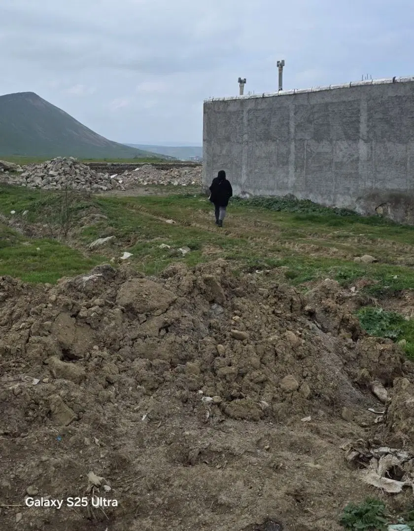 زمین در گرمی روستای قرقوچ380متر برجاده