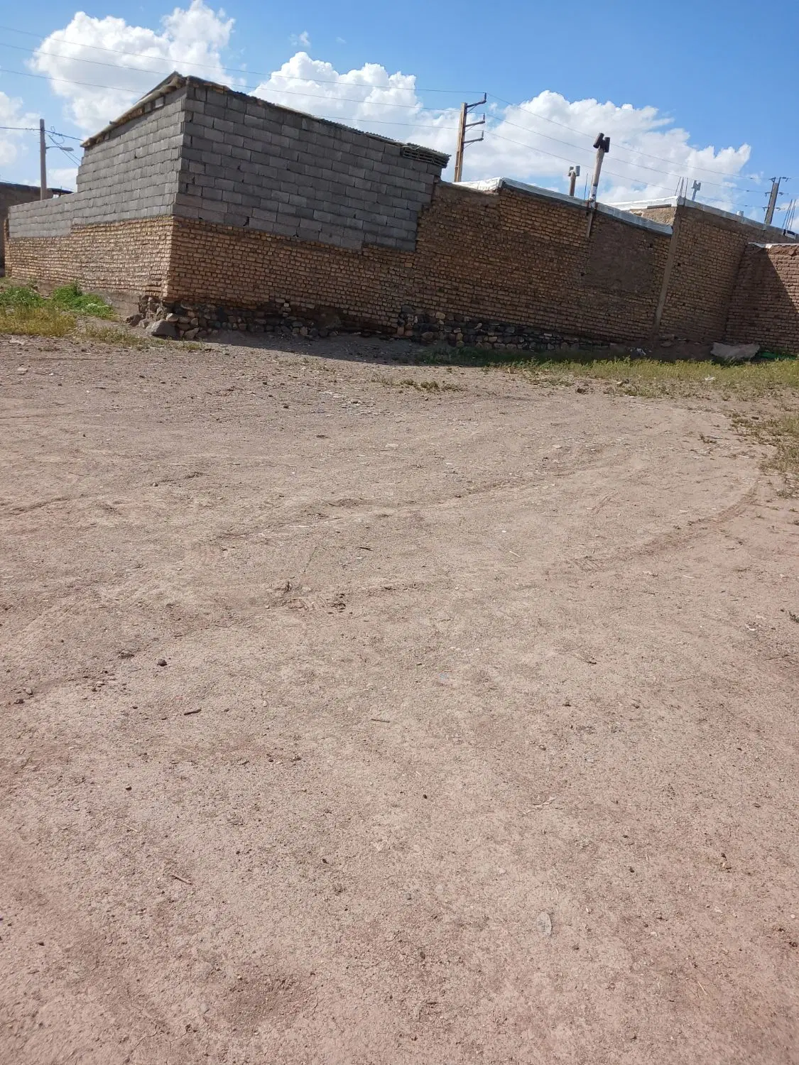 زمین در روستای کناوند