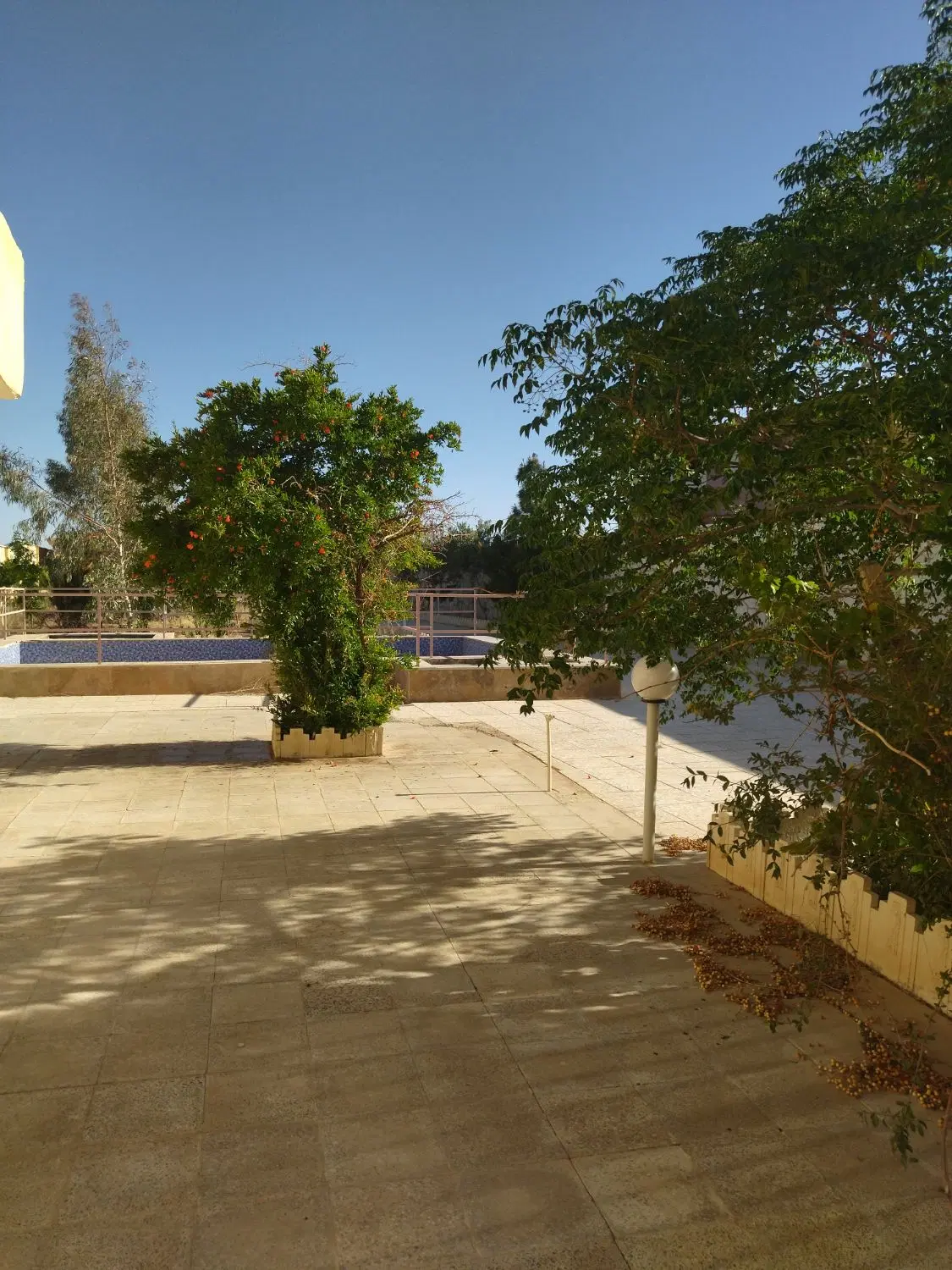 باغ ویلا گورت جنب آزاد راه شرق اصفهان