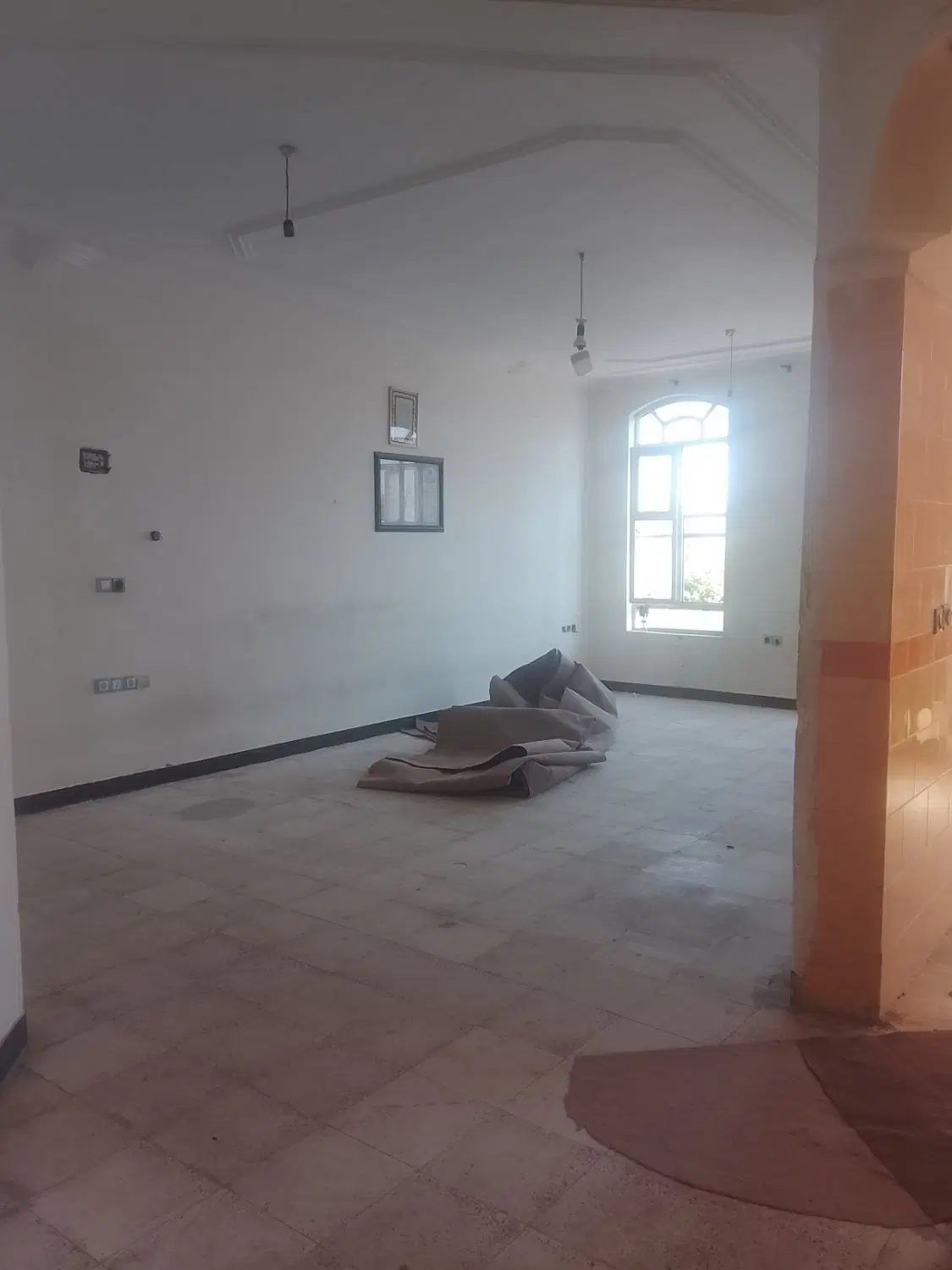 خانه ۱۰۰متری ،باچشم انداز عالی،