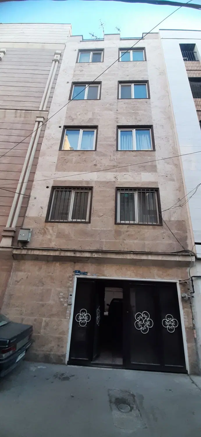 ۵۰ متر تک واحد با آسانسور و انباری دکتر هوشیار