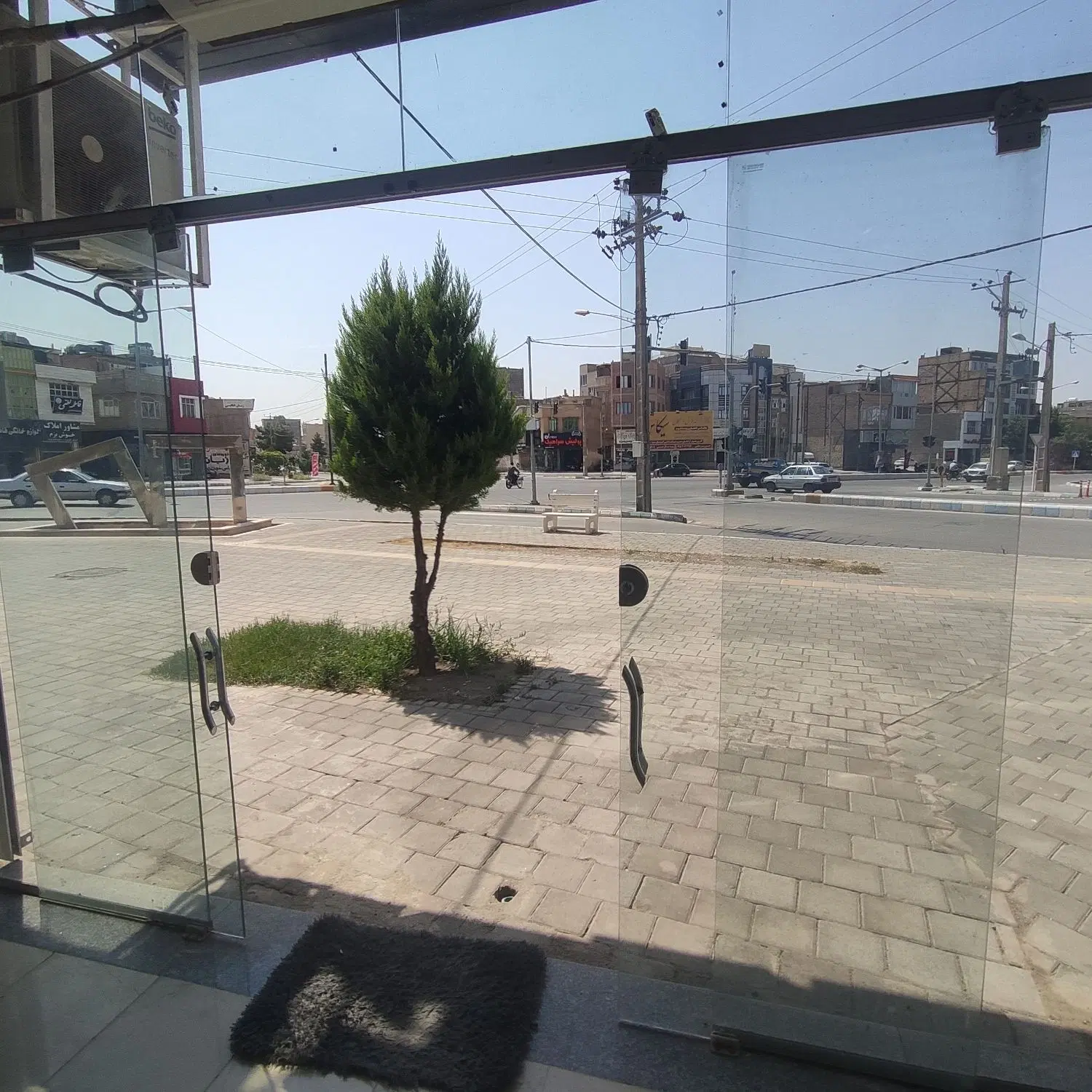 مغازه ۳۶ متری مناسب کافه و فست فود