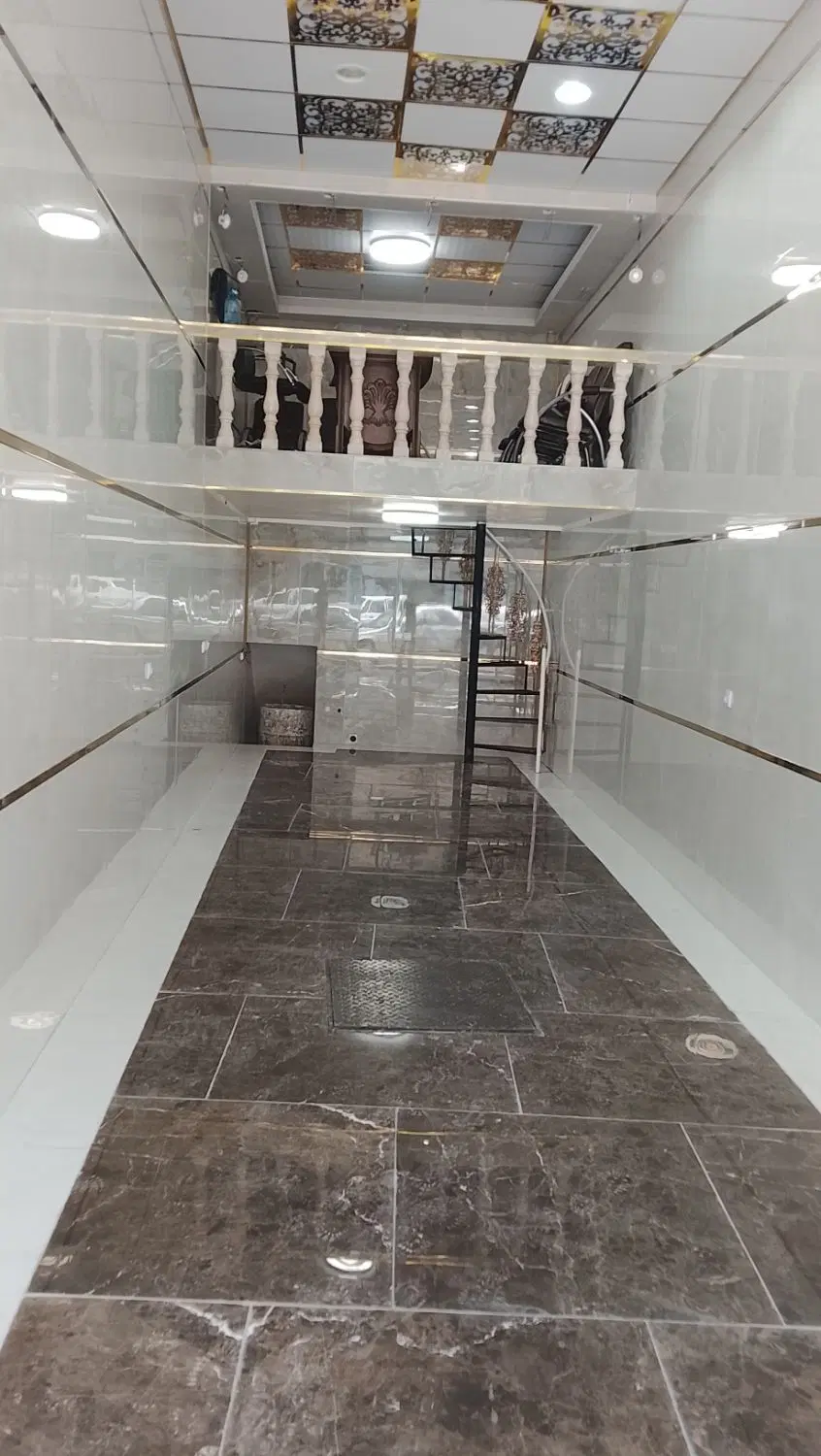 مغازه 43متری بر خیابان رواسان