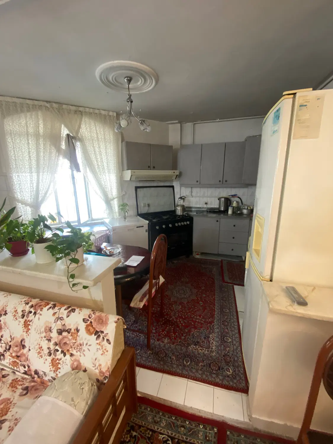 ۷۸متر دو‌خواب تاپ‌لوکیشن نورگیر‌بی‌نظیر