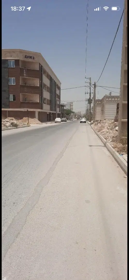 زمین ۲۹۰ متری و دو بر کنگان